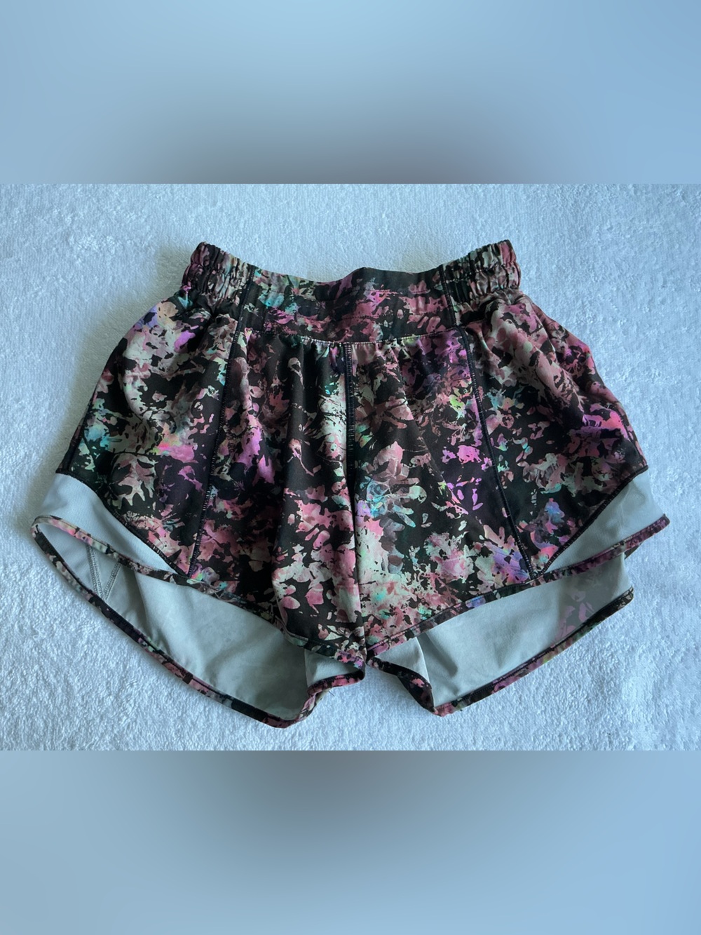 lululemon athletica Black Floral-Print Split-Hem Athletic Shorts